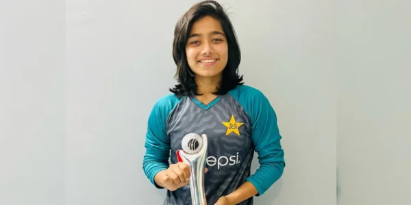 Fatima Sana Cricketer
